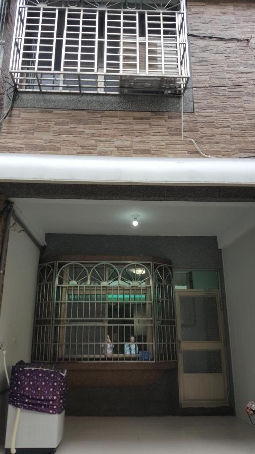 枋寮小象民宿 Fang-liao Esterno foto